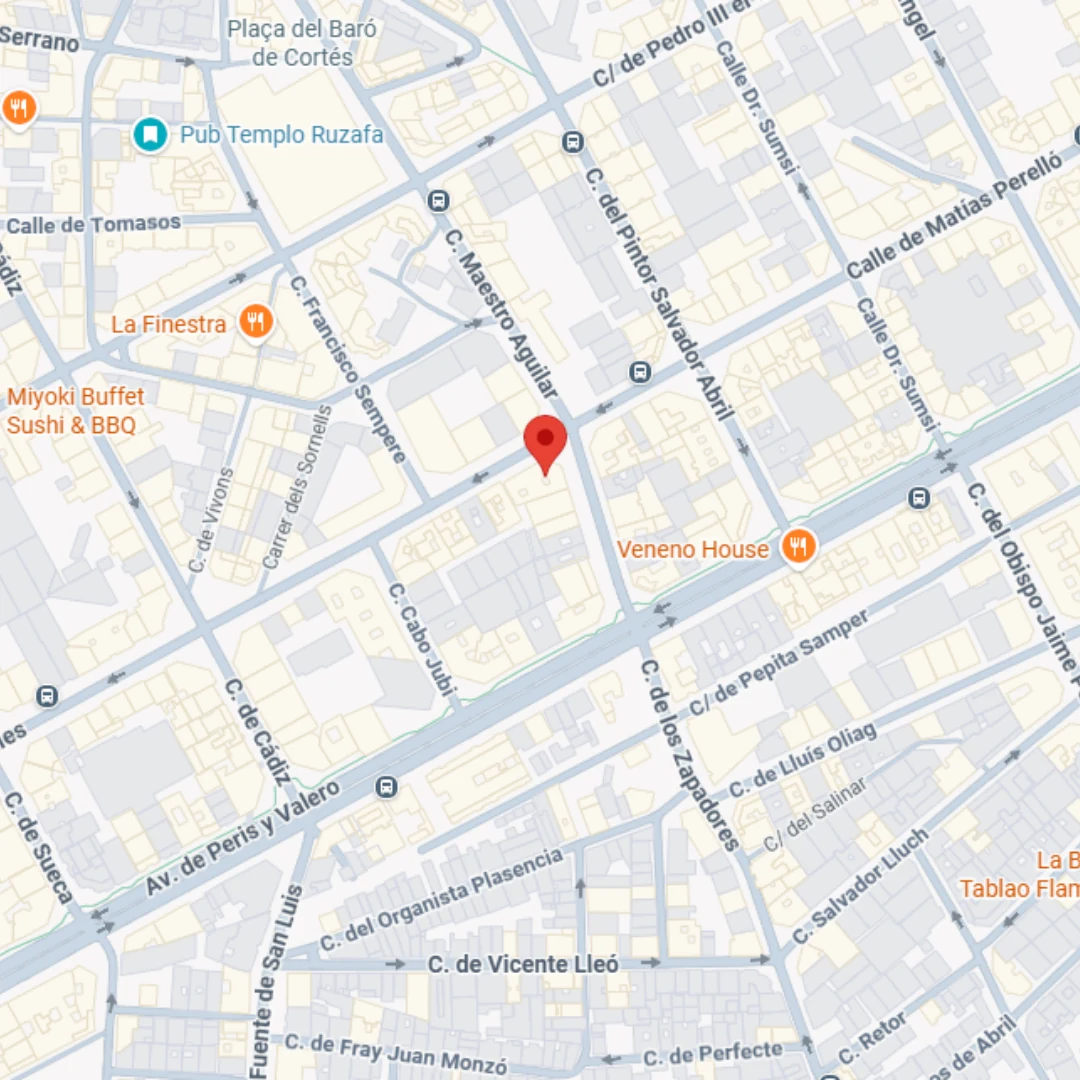 Mapa de la zona con la ubicación del despacho en C/ Centelles 1, junto a la plaza del Baró de Cortés y el mercado de Russafa en Valencia